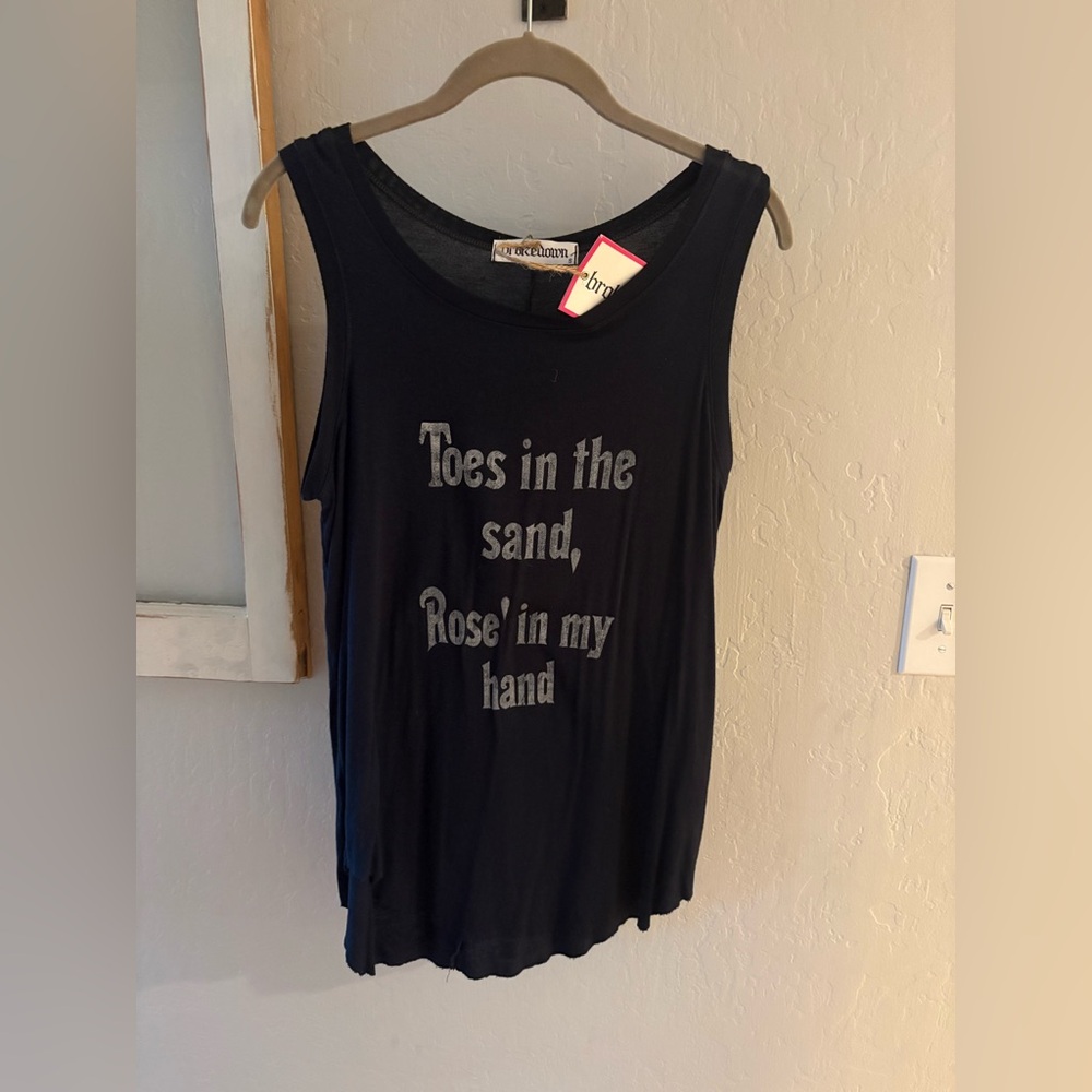 Black Relaxed Sleeveless Tank Top with Scoop Neck